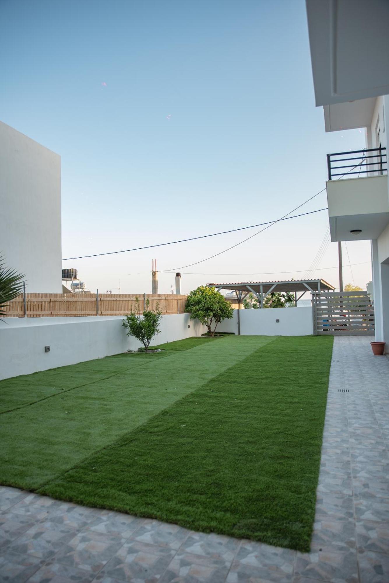 Central Rooms Makry Gialos  Exterior photo