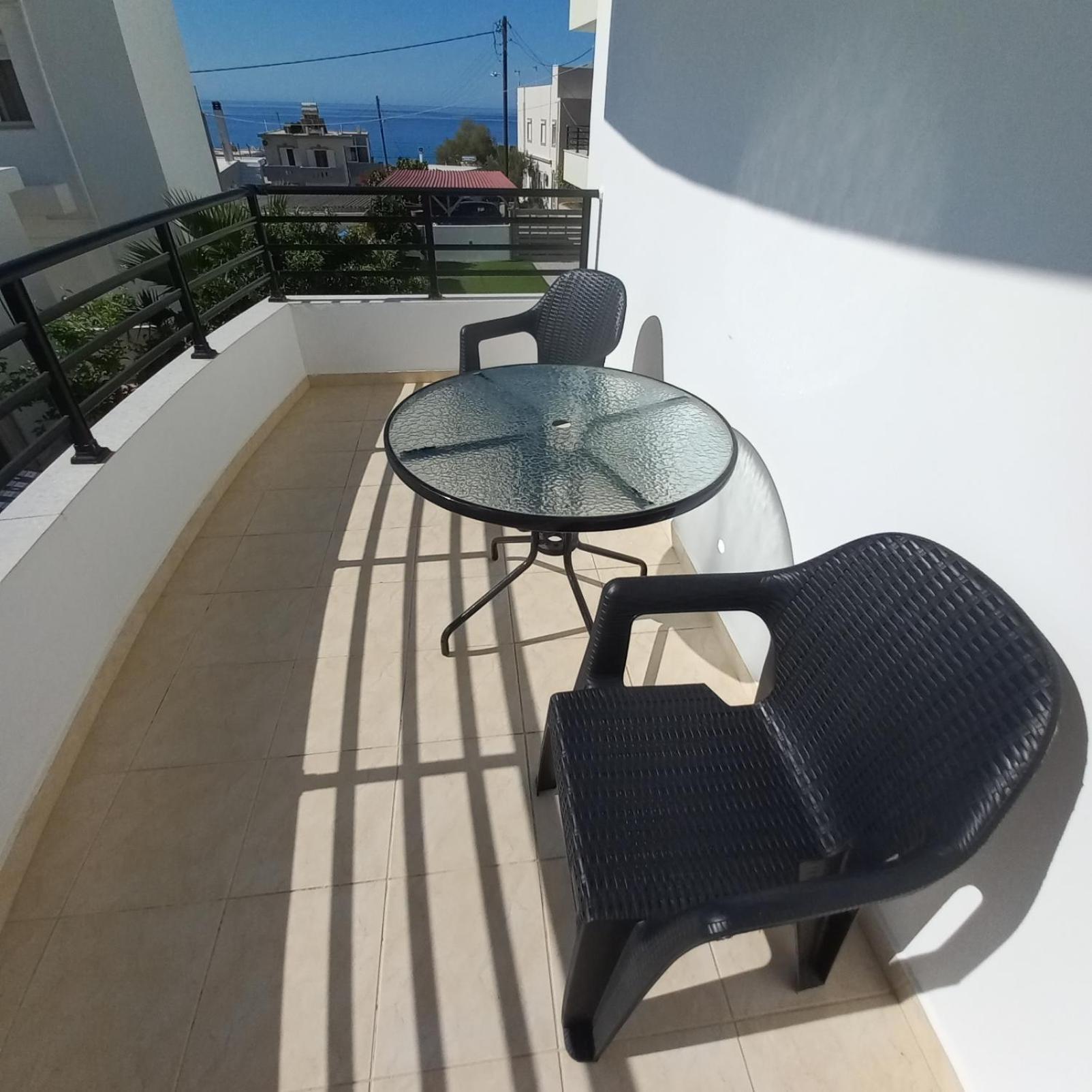 Central Rooms Makry Gialos  Exterior photo
